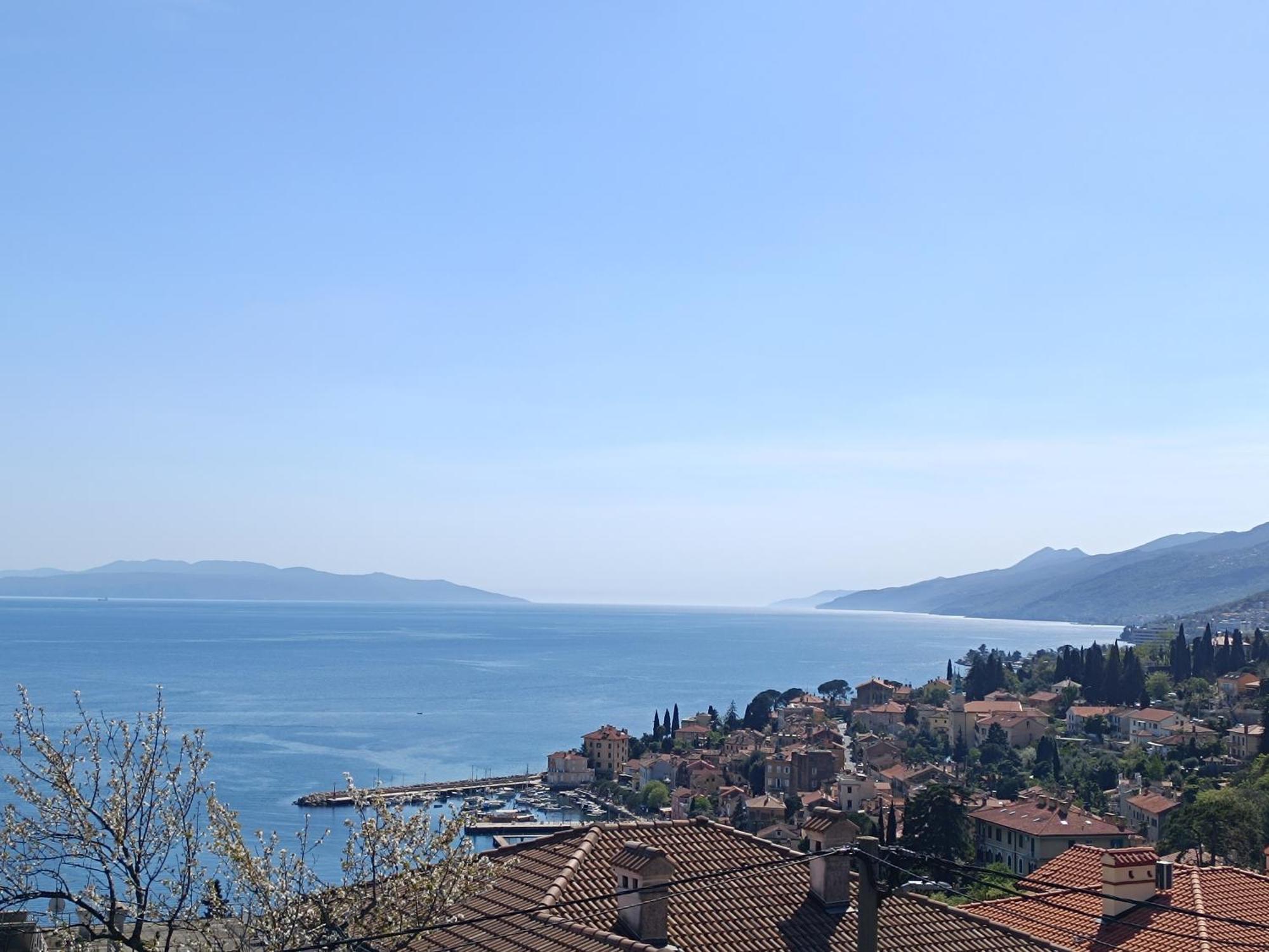 Apartamento Fenix - Stunning View, Great Location & Free Parking Opatija Exterior foto